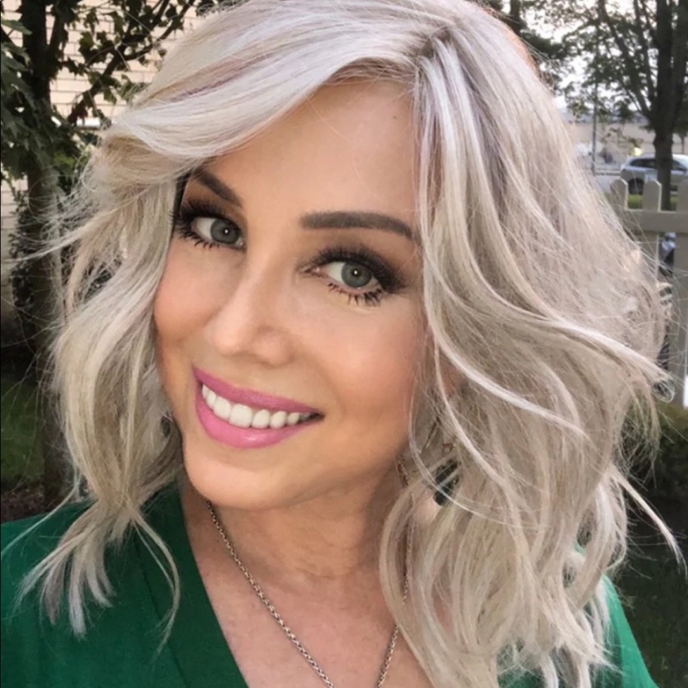 Belle tress Dalgona 16 wig